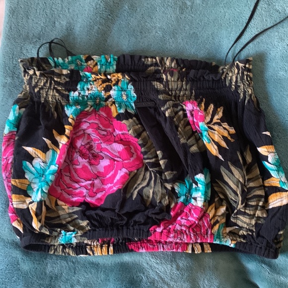 3 for $9!😎 Billabong sleeveless tank bandeau top black and floral sz medium - Picture 3 of 5